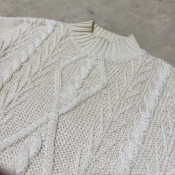 Donegal Irish 100% Wool Sweater Men’s L Cream Cable Knit Fisherman Fair Isle - Picture 3 of 7